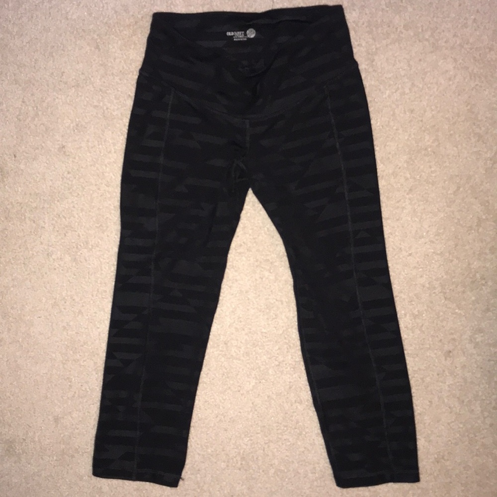 Old Navy Active Cropped Leggings